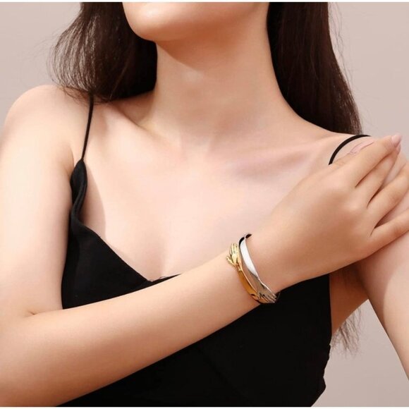 Engraved Hug Two-Tone Bracelet with Hinged Opening - Picture 5 of 12